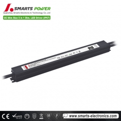 Ultradünner, wasserdichter 5-in-1-dimmbarer linearer LED-Treiber (IP67), 12 V, 80 W